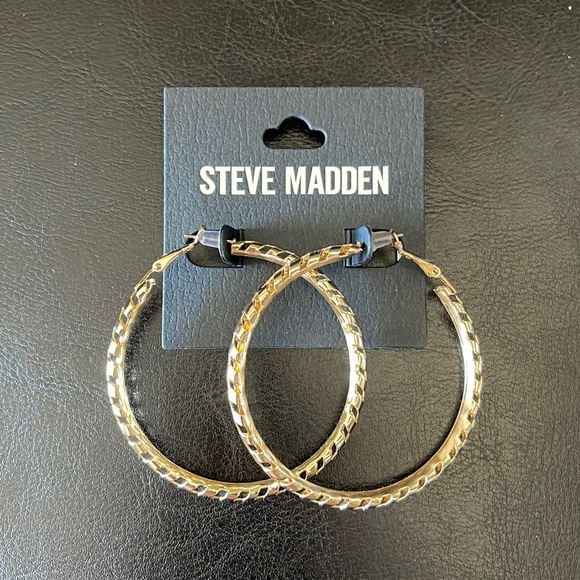 New Steve Madden Gold Wheat pattern Hoops - Picture 1 of 3